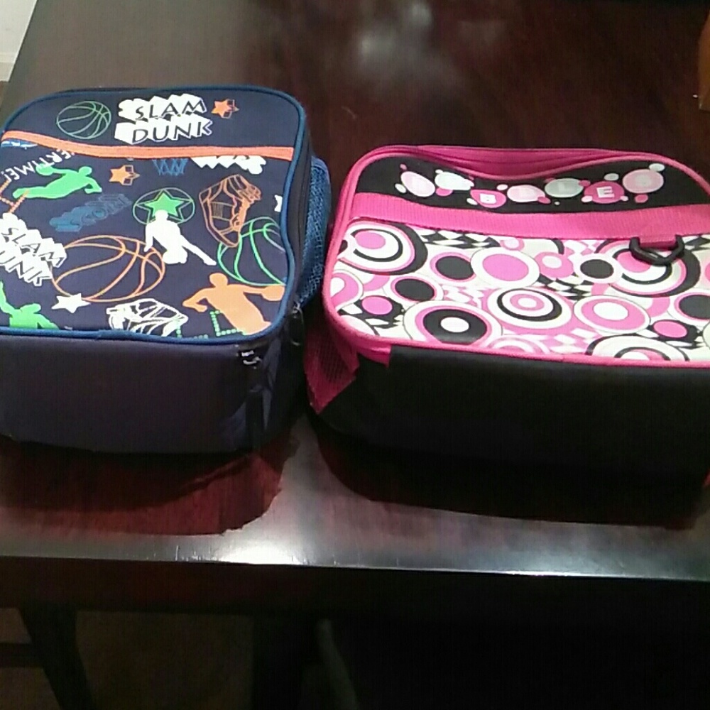 His and her lunch totes